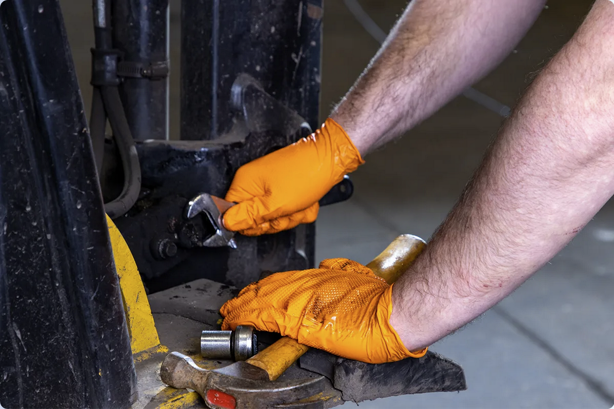 Mercator Ideall GRIP+ 7mil Heavy Duty | Orange – Ultimate Protection & Elite Grip Nitrile Gloves