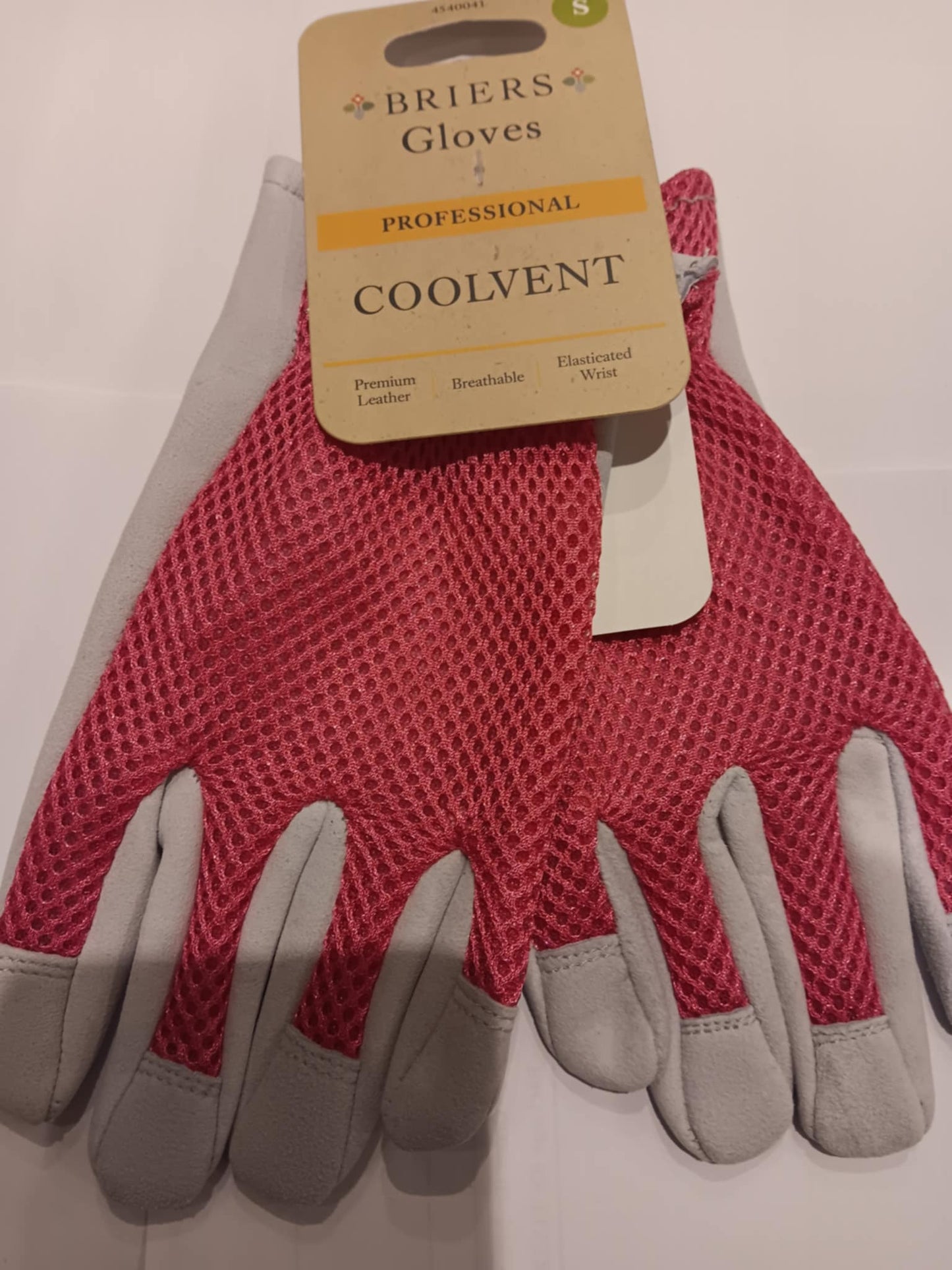 CoolVent Thornproof & Puncture Resistant Professional Gardening Gloves - Pink (S7) / Green (M8) / Blue (L9)